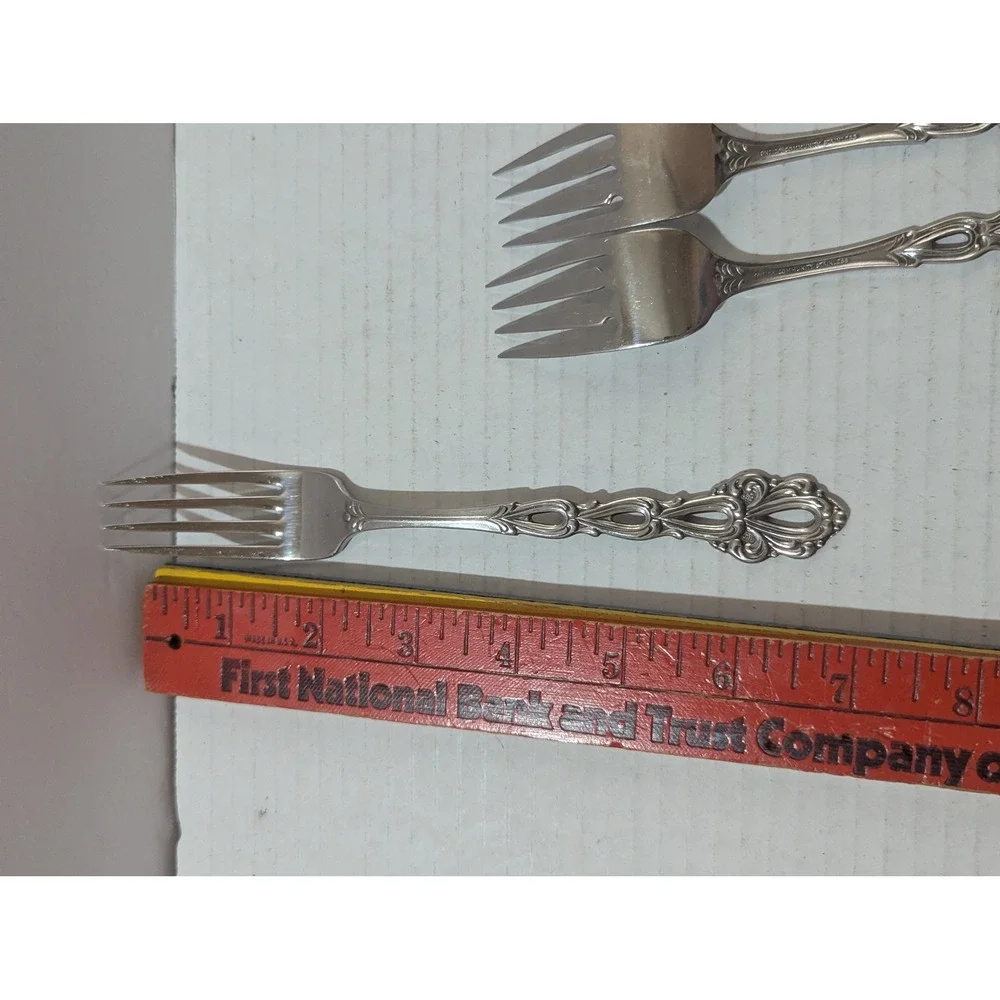 Oneida Community Stainless Chandelier Forks Set of 4 Dinner Salad 1970s‎ Vintage